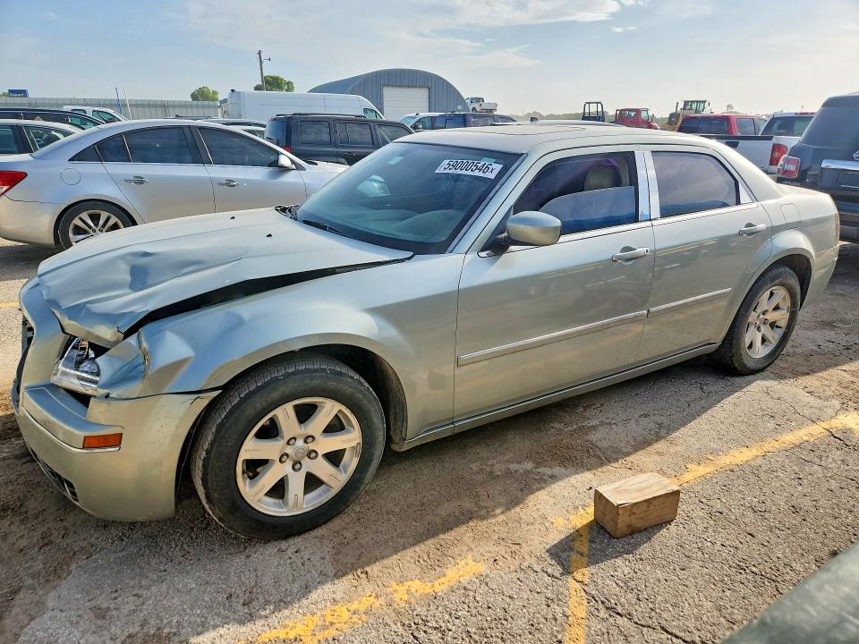 2006 Chrysler 300 მანქანა იყიდება აუქციონზე, vin: 2C3KA53GX6H121770, აუქციონის ნომერი: 59000546