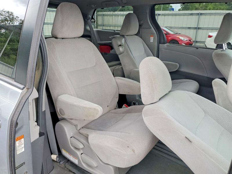 Продаж на аукціоні авто 2015 Toyota Sienna, vin: 5TDKK3DC6FS612461, номер лоту: 57297166