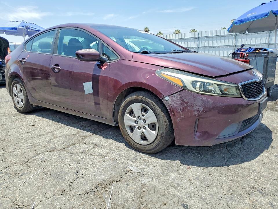54833296 :رقم المزاد ، 3KPFK4A76HE097196 vin ، 2017 Kia Forte مزاد بيع