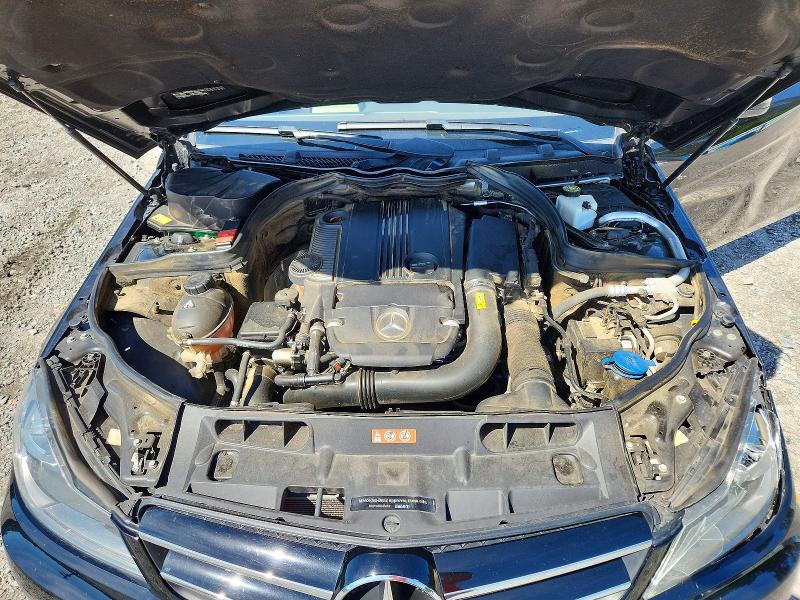 2015 Mercedes-benz C მანქანა იყიდება აუქციონზე, vin: WDDGJ4HB3FG431561, აუქციონის ნომერი: 57384616