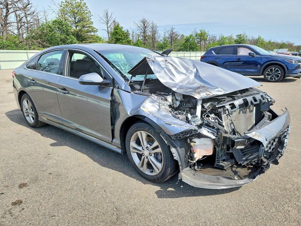 57642436 :رقم المزاد ، 5NPE34AF5JH694955 vin ، 2018 Hyundai Sonata مزاد بيع