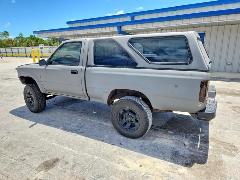 56283566 :رقم المزاد ، JT4RN01P7L7033125 vin ، 1990 Toyota Pickup مزاد بيع