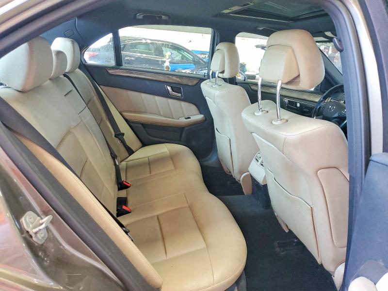 58637166 :رقم المزاد ، WDDHF8HB2AA092882 vin ، 2010 Mercedes-benz E مزاد بيع