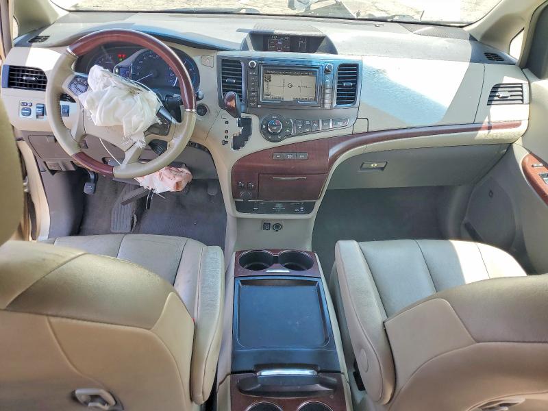 59311816 :رقم المزاد ، 5TDDK3DC9BS014965 vin ، 2011 Toyota Sienna مزاد بيع