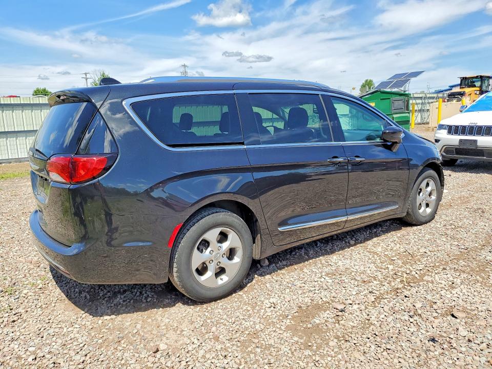 Продаж на аукціоні авто 2017 Chrysler Pacifica, vin: 2C4RC1EG2HR628251, номер лоту: 58584176