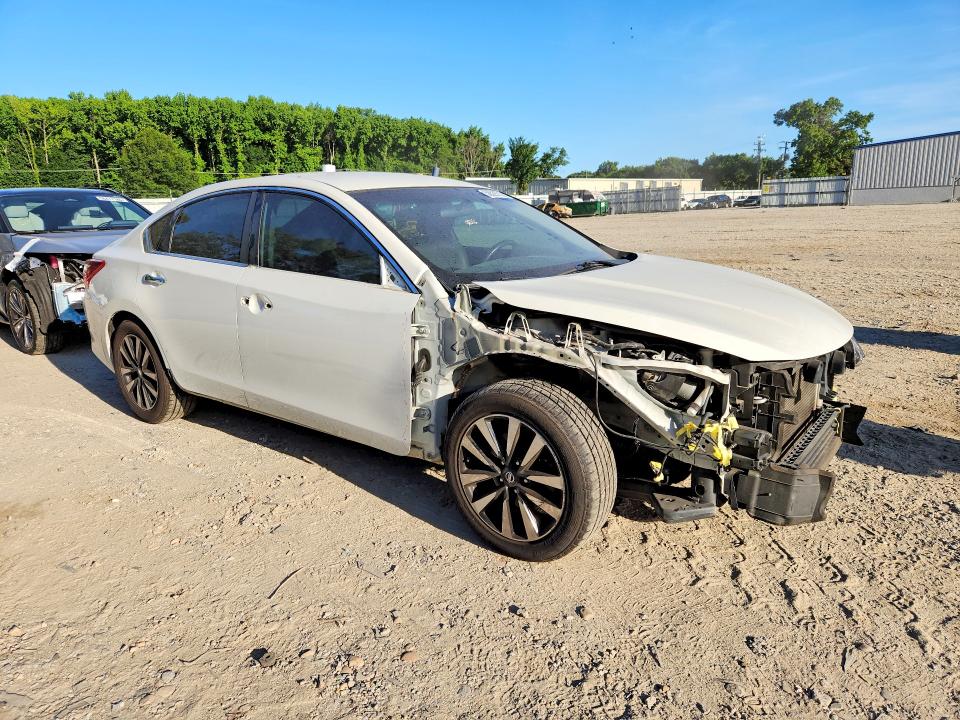 Продажа на аукционе авто 2018 Nissan Altima, vin: 1N4AL3AP7JC216717, номер лота: 56529716