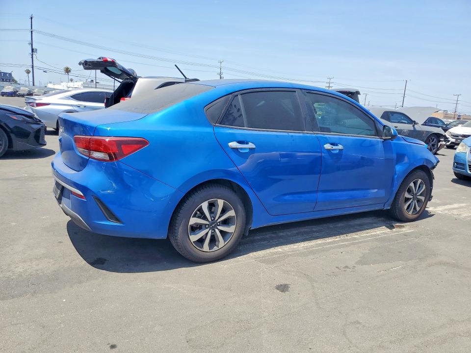 56743266 :رقم المزاد ، 3KPA24AD1NE436913 vin ، 2022 Kia Rio مزاد بيع