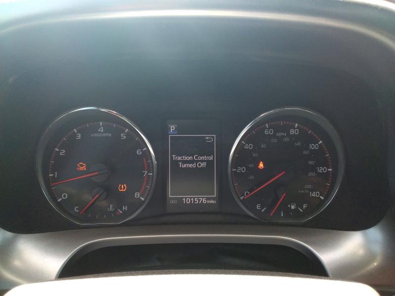 56155246 :رقم المزاد ، JTMNFREV1JD109932 vin ، 2018 Toyota Rav4 مزاد بيع