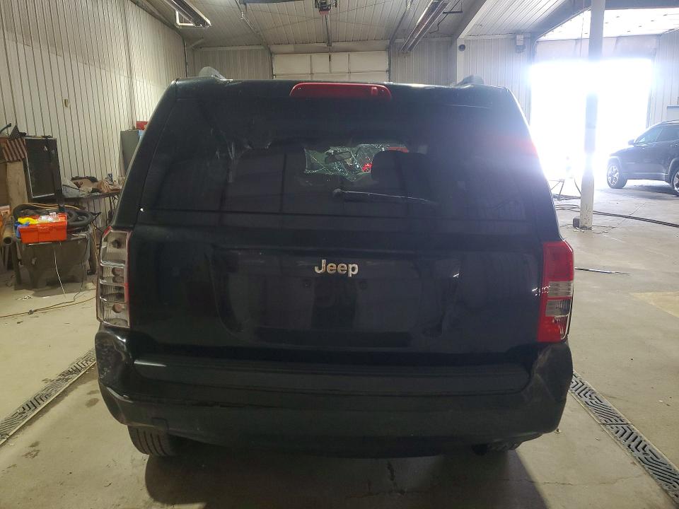 58900306 :رقم المزاد ، 1C4NJPBA7ED864383 vin ، 2014 Jeep Patriot مزاد بيع