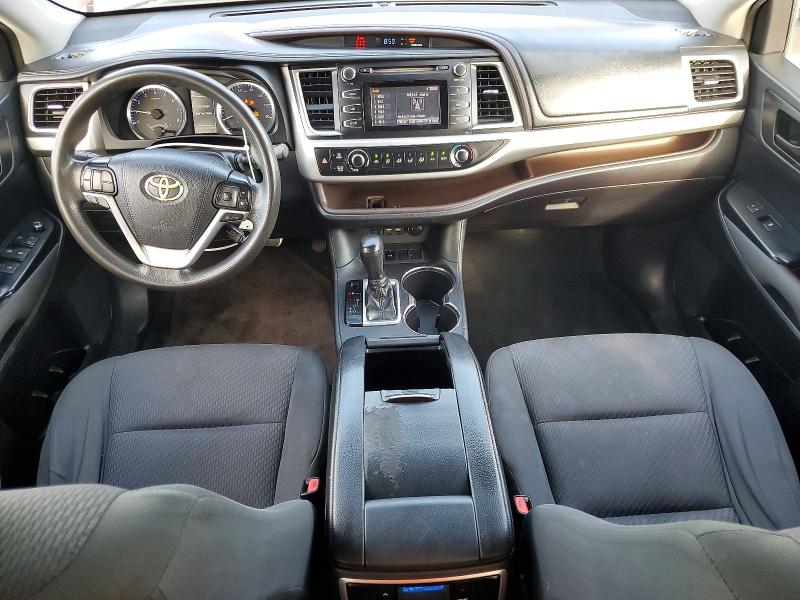 57438786 :رقم المزاد ، 5TDZZRFH9KS296411 vin ، 2019 Toyota Highlander مزاد بيع