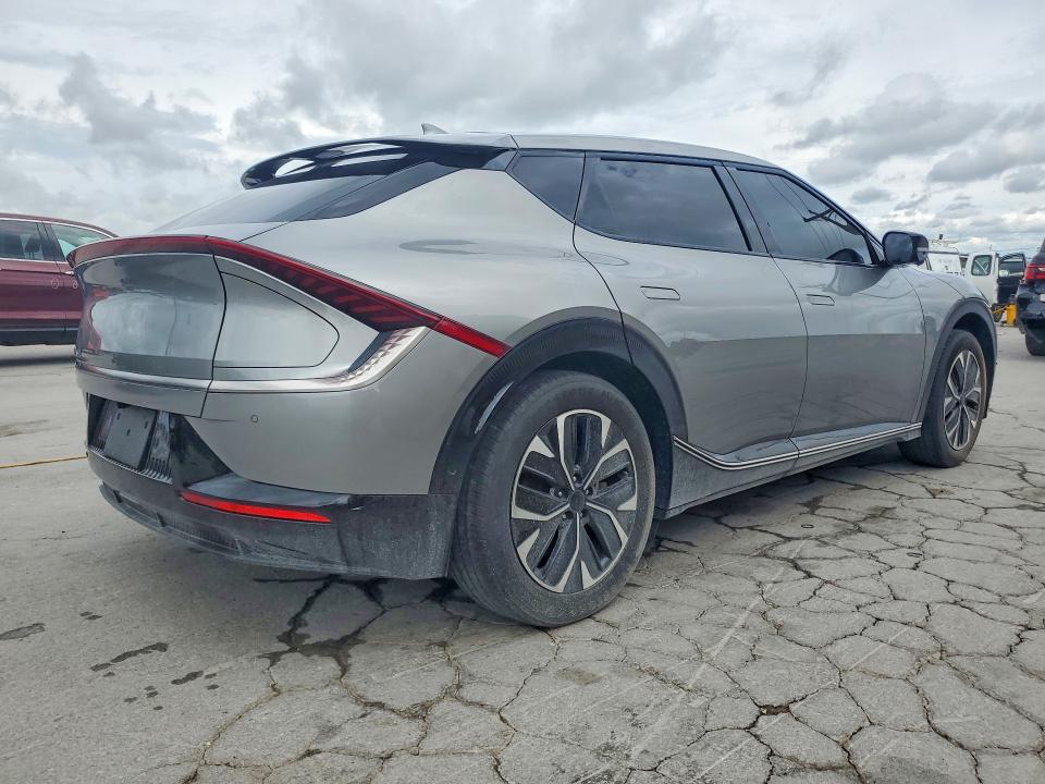 Auction sale of the 2022 Kia Ev6, vin: KNDC3DLCXN5043210, lot number: 57232516
