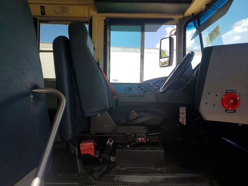56171676 :رقم المزاد ، 4DRBUAAN4EB789001 vin ، 2014 Ic Corporation Ce Series School مزاد بيع