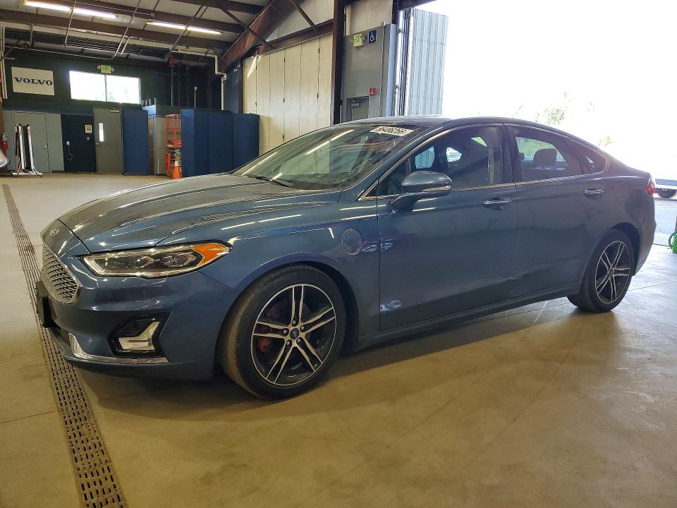 56486266 :رقم المزاد ، 3FA6P0SU4KR212849 vin ، 2019 Ford Fusion مزاد بيع