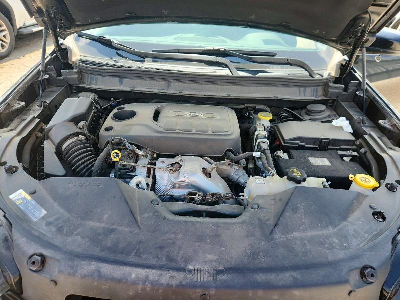 54825876 :رقم المزاد ، 1C4PJMLNXKD294206 vin ، 2019 Jeep Cherokee مزاد بيع