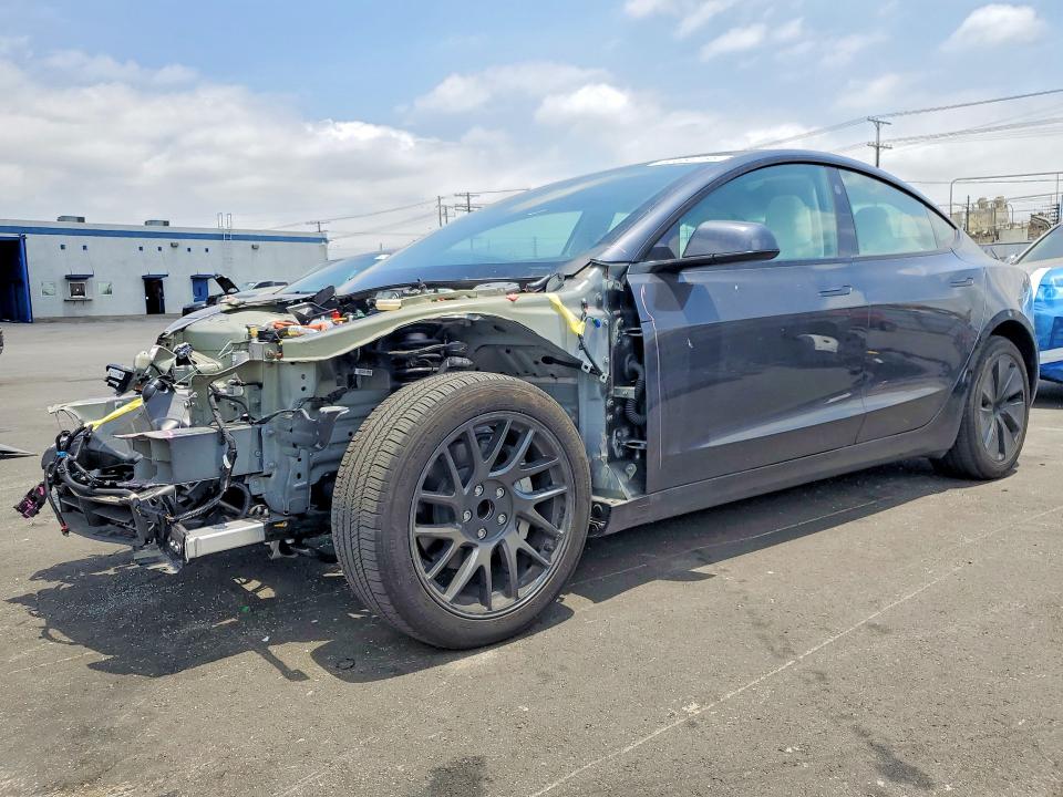 Продаж на аукціоні авто 2025 Tesla Model 3, vin: 5YJ3E1EA4SF981914, номер лоту: 85988185