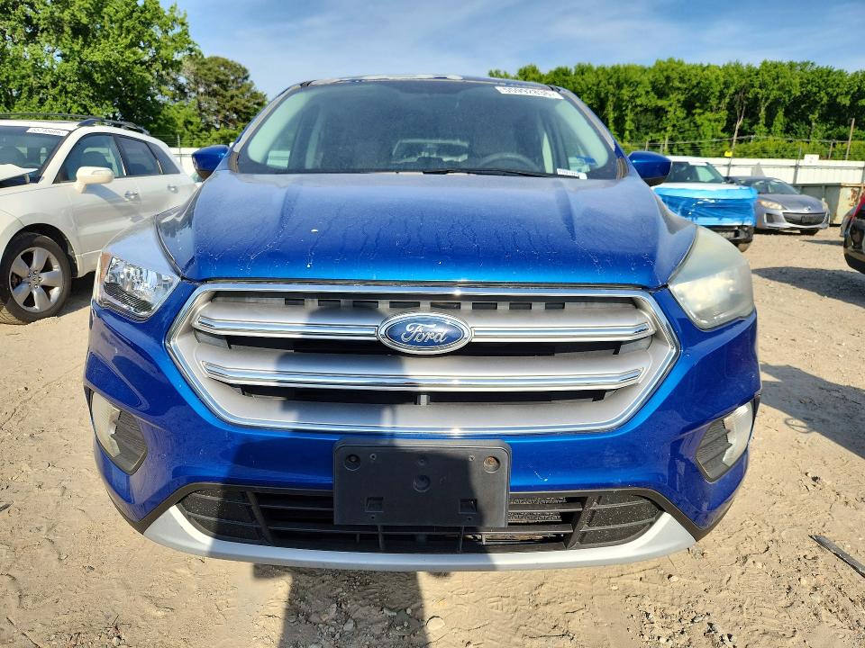 55992836 :رقم المزاد ، 1FMCU0GDXHUB96894 vin ، 2017 Ford Escape مزاد بيع