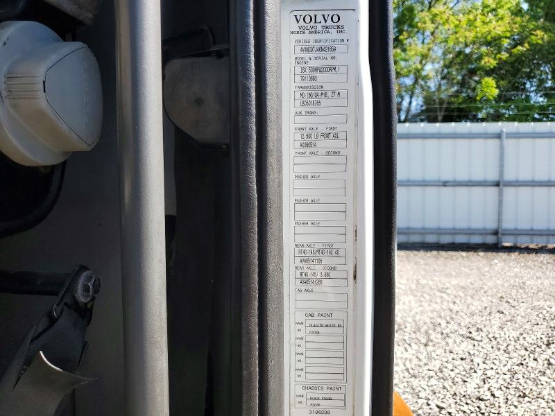 2006 Volvo Vn მანქანა იყიდება აუქციონზე, vin: 4V4NC9TJ46N421659, აუქციონის ნომერი: 55893386