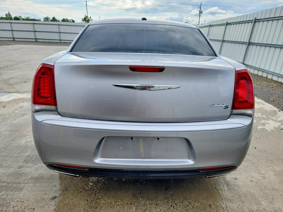 Auction sale of the 2016 Chrysler 300, vin: 2C3CCABGXGH324863, lot number: 56447806