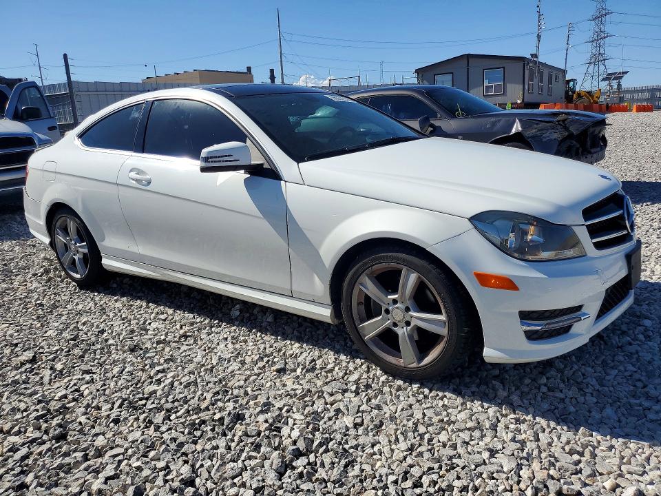 2014 Mercedes-benz C მანქანა იყიდება აუქციონზე, vin: WDDGJ4HB4EG312013, აუქციონის ნომერი: 56652636