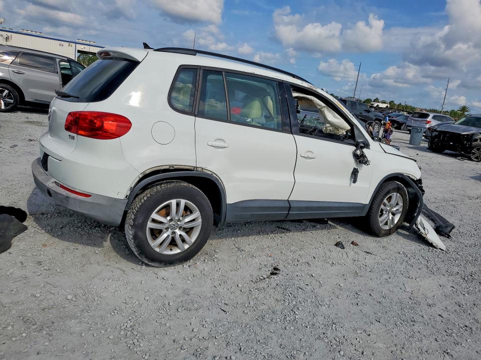 2017 Volkswagen Tiguan მანქანა იყიდება აუქციონზე, vin: WVGAV7AX5HK034408, აუქციონის ნომერი: 56621516