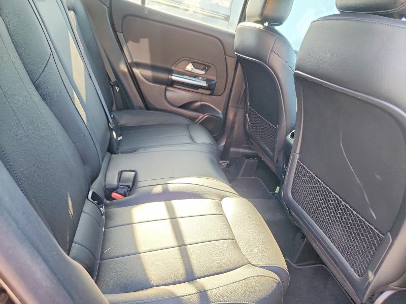 55748096 :رقم المزاد ، W1N4N4GB7NJ318760 vin ، 2022 Mercedes-benz Gla مزاد بيع