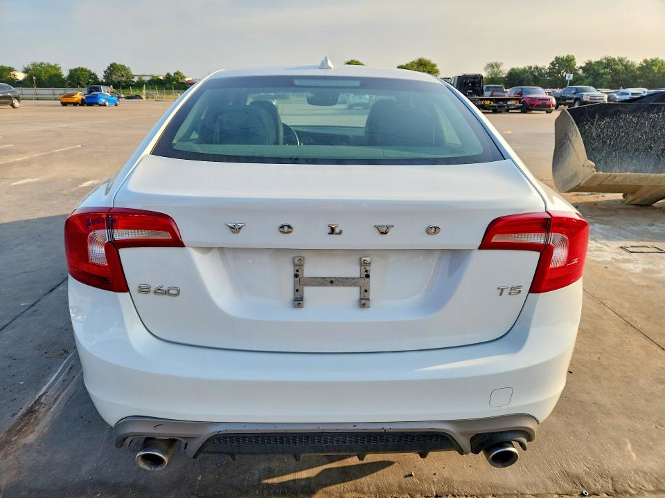 Продаж на аукціоні авто 2018 Volvo S60, vin: YV126MFL5J2452798, номер лоту: 58533356