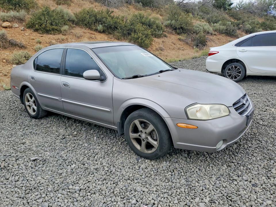 2000 Nissan Maxima მანქანა იყიდება აუქციონზე, vin: JN1CA31A5YT204700, აუქციონის ნომერი: 56644226