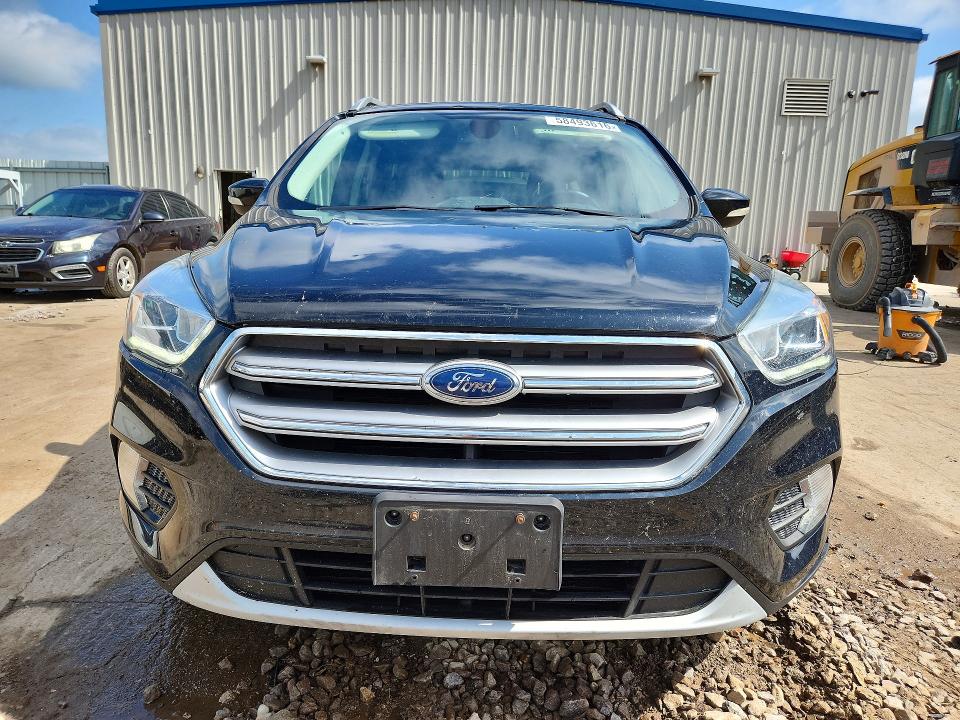 58493616 :رقم المزاد ، 1FMCU9J97HUD50132 vin ، 2017 Ford Escape مزاد بيع