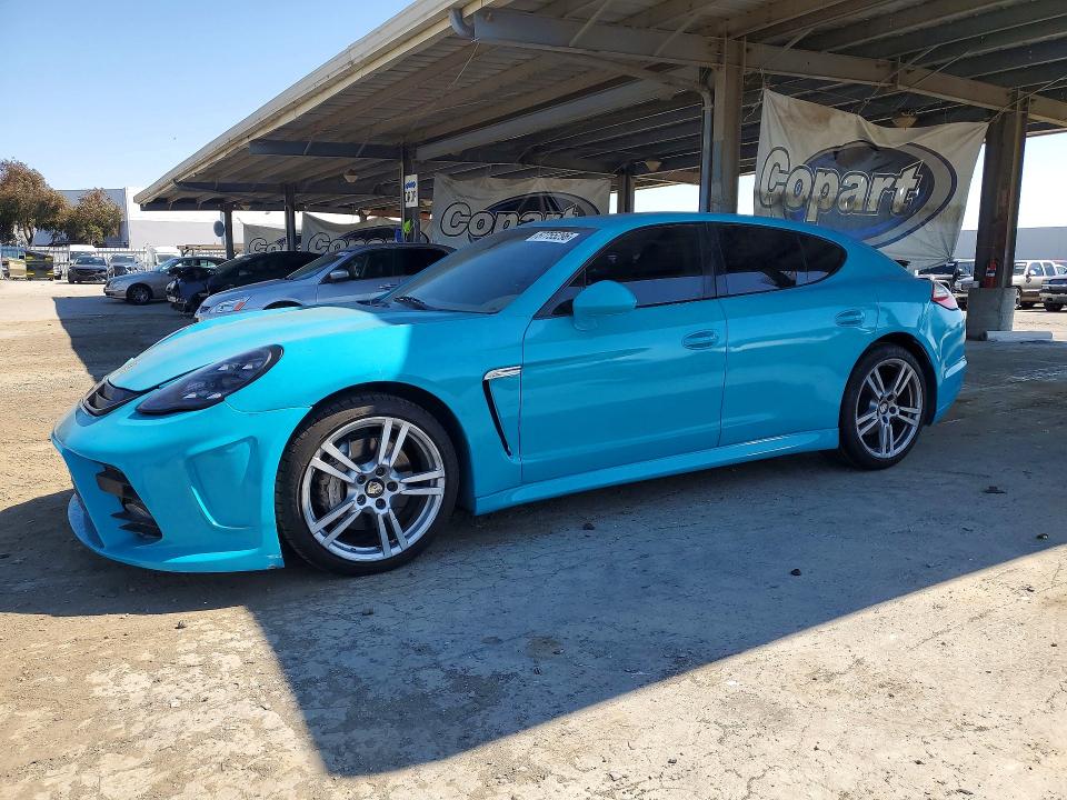 57755296 :رقم المزاد ، WP0AB2A79AL062874 vin ، 2010 Porsche Panamera مزاد بيع