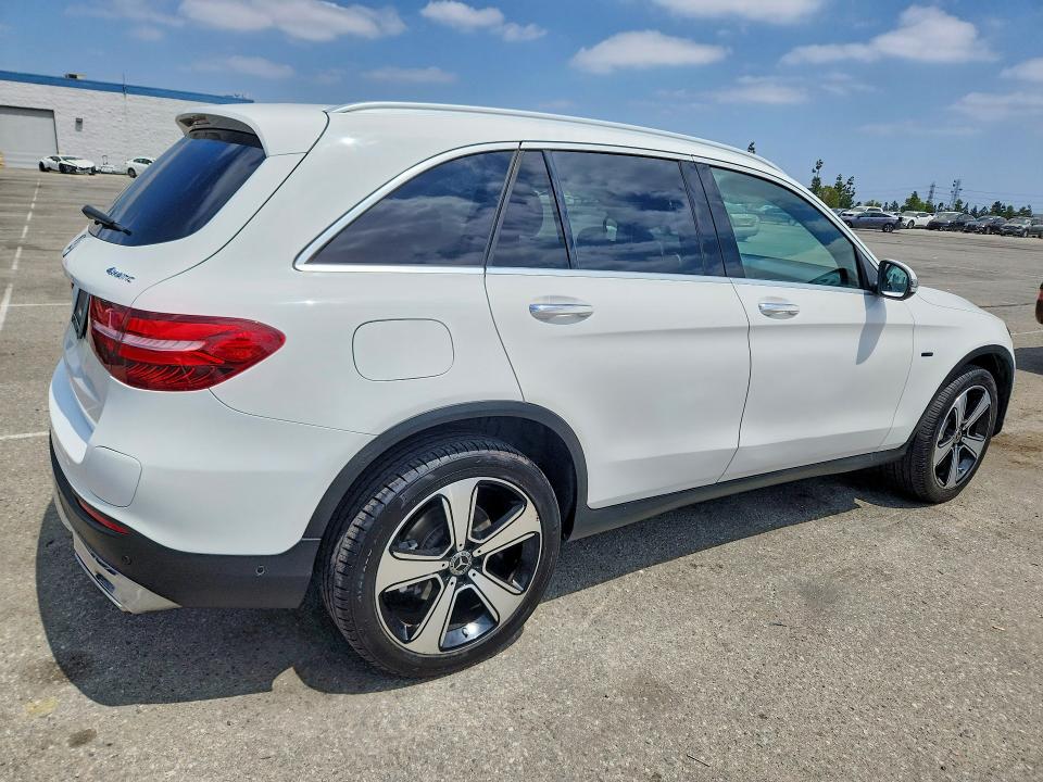 59556636 :رقم المزاد ، WDC0G5EB0KF572280 vin ، 2019 Mercedes-benz Glc مزاد بيع
