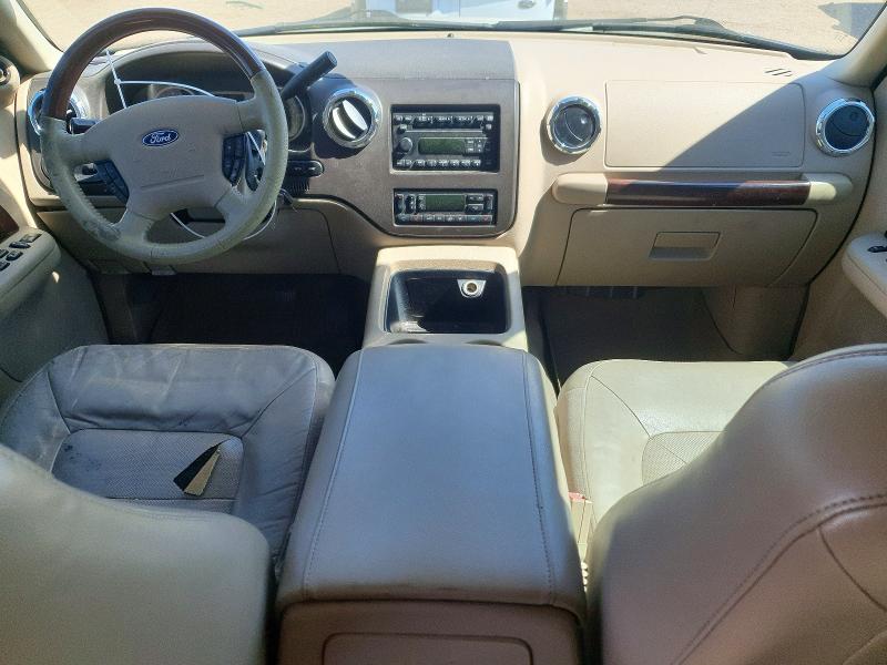 2006 Ford Expedition მანქანა იყიდება აუქციონზე, vin: 1FMFU19576LA93704, აუქციონის ნომერი: 85461895