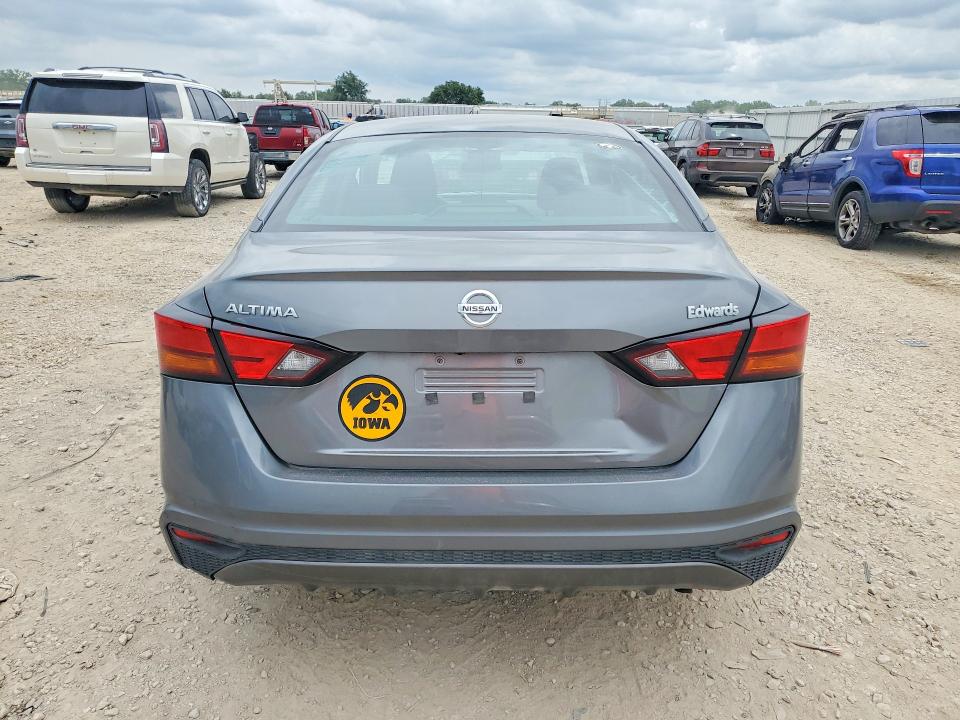 58995446 :رقم المزاد ، 1N4BL4BV6NN368103 vin ، 2022 Nissan Altima مزاد بيع