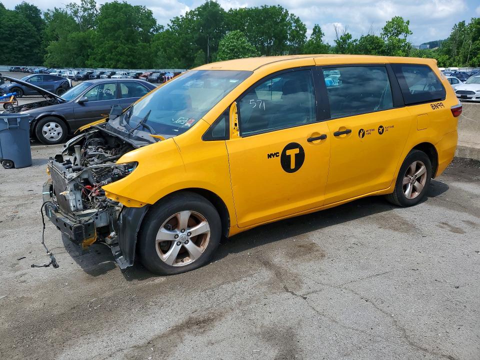 2017 Toyota Sienna მანქანა იყიდება აუქციონზე, vin: 5TDZZ3DC5HS841176, აუქციონის ნომერი: 57137816