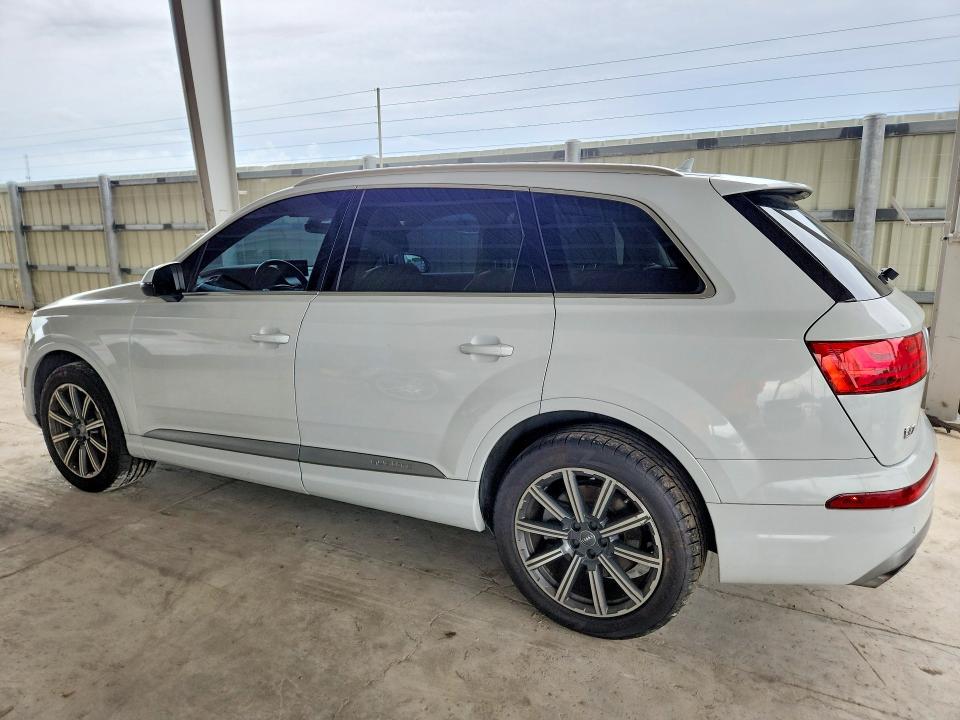 55818106 :رقم المزاد ، WA1VAAF7XHD021109 vin ، 2017 Audi Q7 مزاد بيع