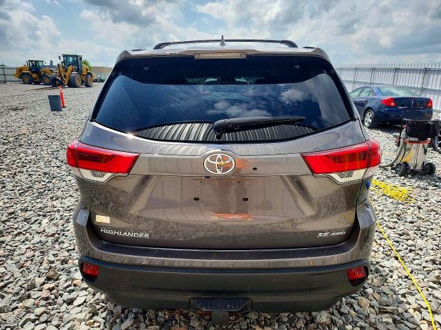 Продаж на аукціоні авто 2018 Toyota Highlander, vin: 5TDJZRFH0JS544119, номер лоту: 59060116