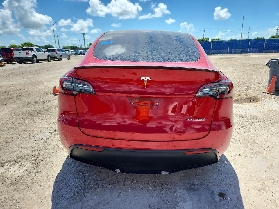 58202436 :رقم المزاد ، 7SAYGDEF8NF381160 vin ، 2022 Tesla Model Y مزاد بيع