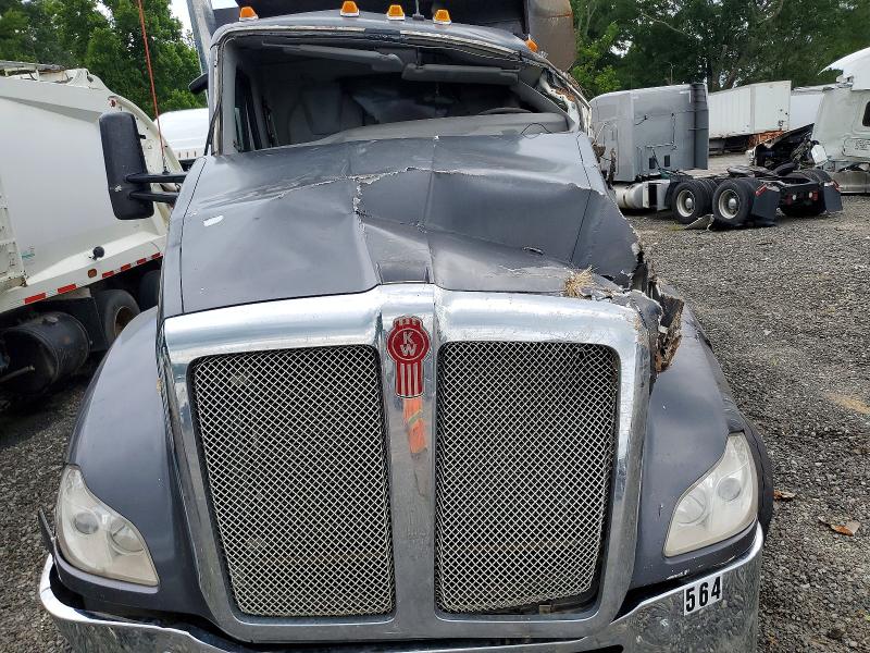 56264026 :رقم المزاد ، 1XKYDP9X1HJ146630 vin ، 2017 Kenworth Construction مزاد بيع
