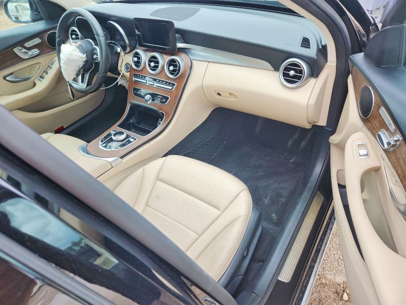 56223516 :رقم المزاد ، 55SWF8EB5KU293267 vin ، 2019 Mercedes-benz C مزاد بيع