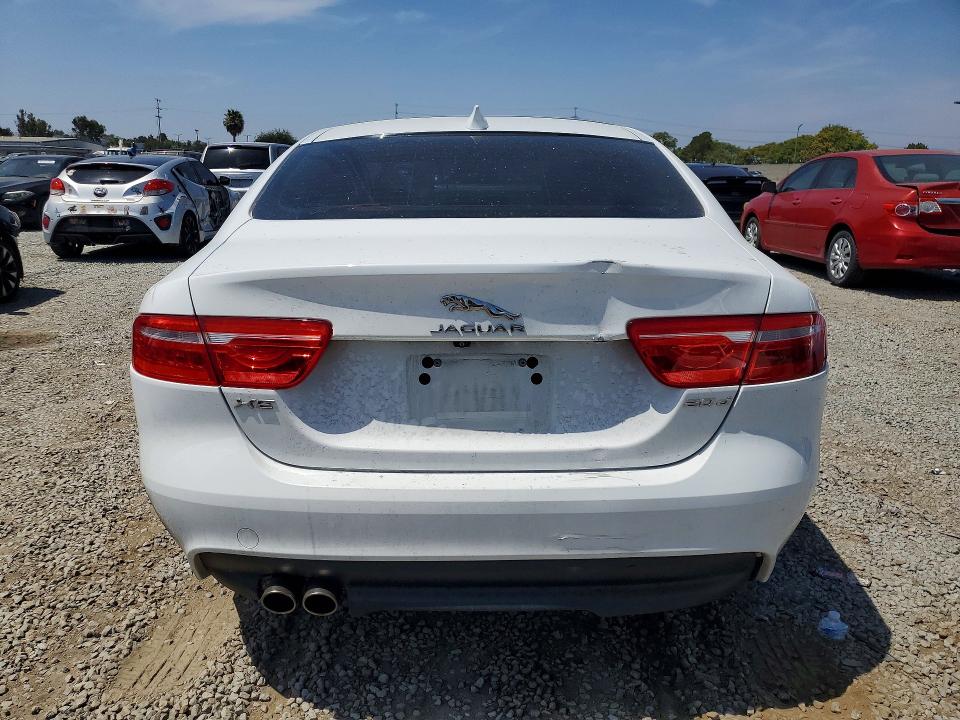 Продаж на аукціоні авто 2018 Jaguar Xe, vin: SAJAD4FN5JCP31320, номер лоту: 55973486