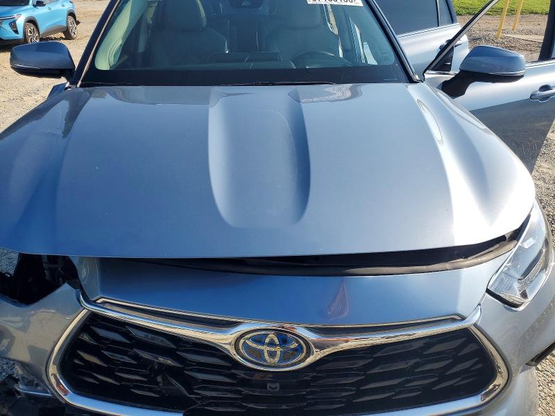 Auction sale of the 2022 Toyota Highlander, vin: 5TDEBRCH4NS076525, lot number: 57163156