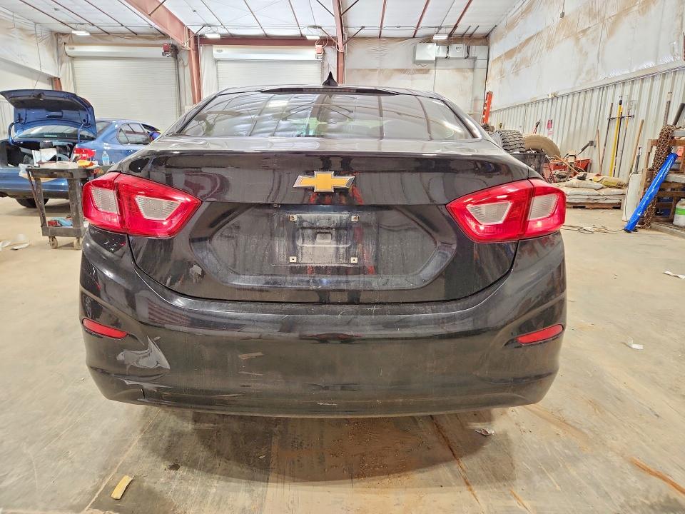 2018 Chevrolet Cruze მანქანა იყიდება აუქციონზე, vin: 1G1BE5SM6J7158562, აუქციონის ნომერი: 57894916