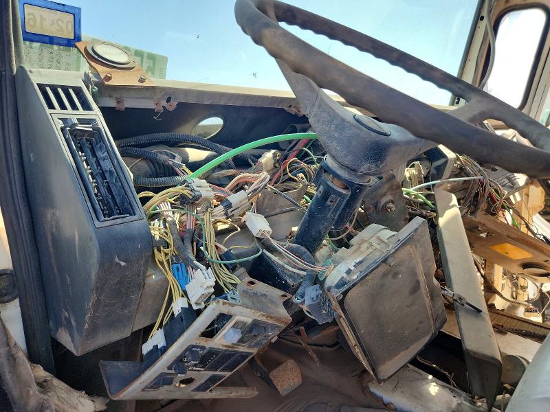 2004 Freightliner Fl70 მანქანა იყიდება აუქციონზე, vin: 1FVABTCS94HM51677, აუქციონის ნომერი: 55915156