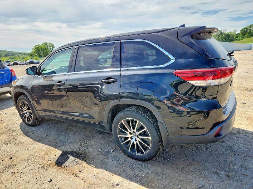 Aukcja sprzedaży 2018 Toyota Highlander, vin: 5TDJZRFH9JS560027, numer aukcji: 55762156