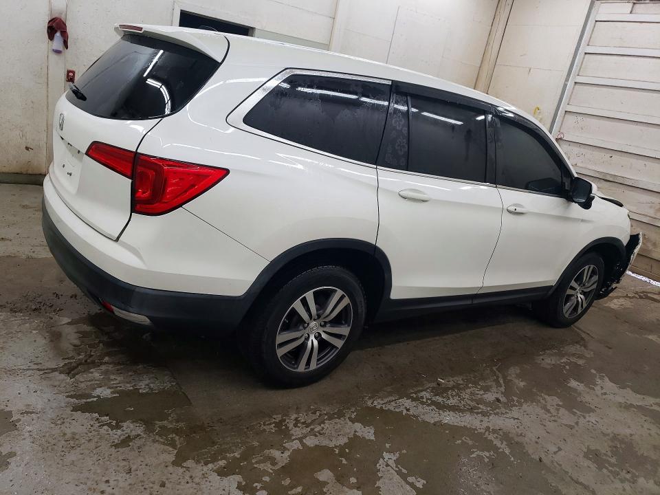 58441866 :رقم المزاد ، 5FNYF5H3XHB037227 vin ، 2017 Honda Pilot مزاد بيع