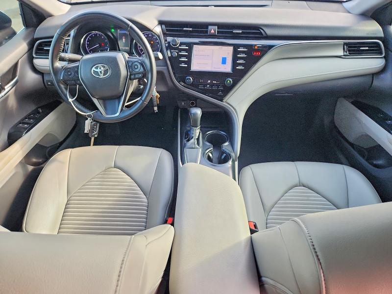 56961826 :رقم المزاد ، 4T1B11HK9KU802975 vin ، 2019 Toyota Camry مزاد بيع