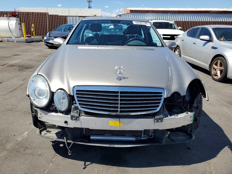 58485146 :رقم المزاد ، WDBUF70JX5A728488 vin ، 2005 Mercedes-benz E مزاد بيع