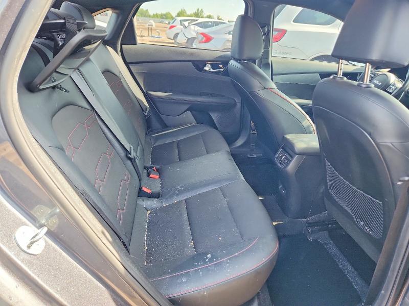 58256116 :رقم المزاد ، 3KPF44AC7NE493897 vin ، 2022 Kia Forte مزاد بيع