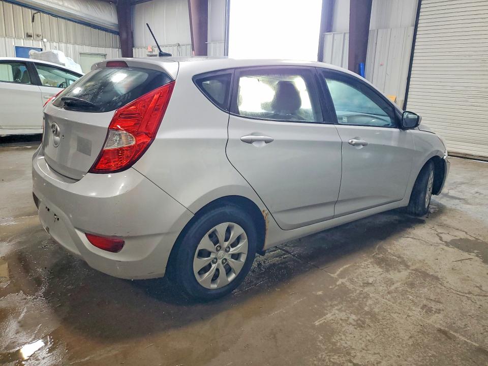 59015896 :رقم المزاد ، KMHCT5AE6FU232224 vin ، 2015 Hyundai Accent مزاد بيع