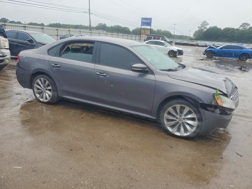 57777256 :رقم المزاد ، 1VWAS7A31FC070742 vin ، 2015 Volkswagen Passat مزاد بيع