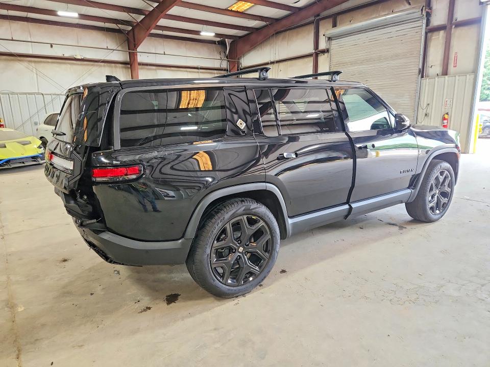 53181186 :رقم المزاد ، 7PDSGBBA7SN059096 vin ، 2025 Rivian R1s مزاد بيع